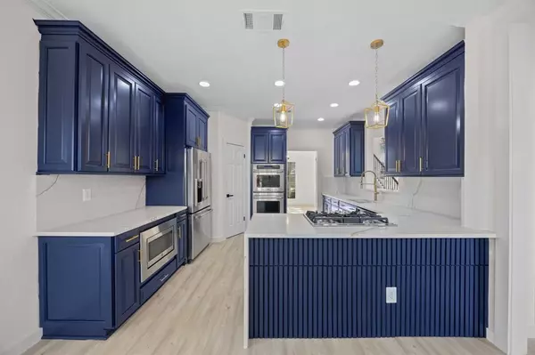 Dallas, TX 75248,7323 Highland Heather Lane