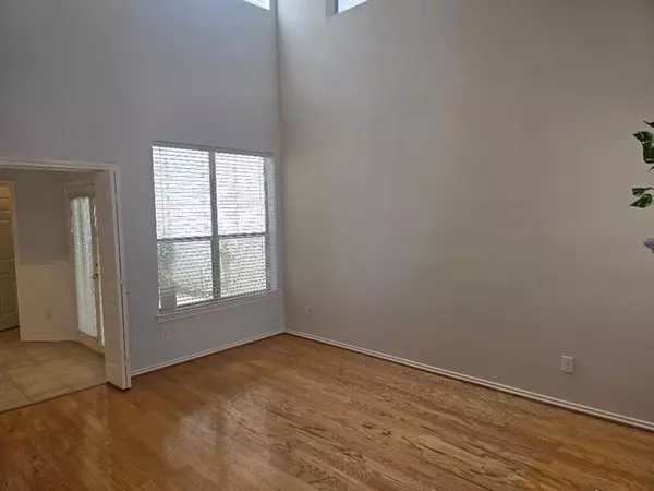 Dallas, TX 75252,5940 Rosebud Drive