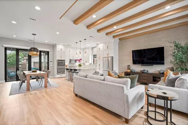 Dallas, TX 75214,6802 Vada Drive