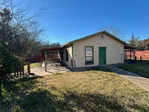 Streetman, TX 75859,385 County Road 161