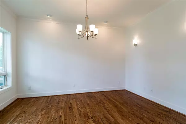 Dallas, TX 75209,7507 Robin Road