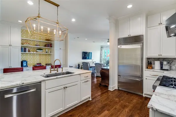 Dallas, TX 75219,4240 Prescott Avenue #4D