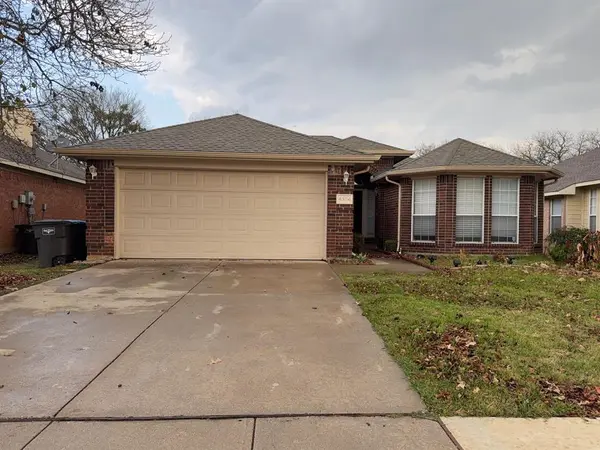 4324 Stone Hollow Way, Fort Worth, TX 76040