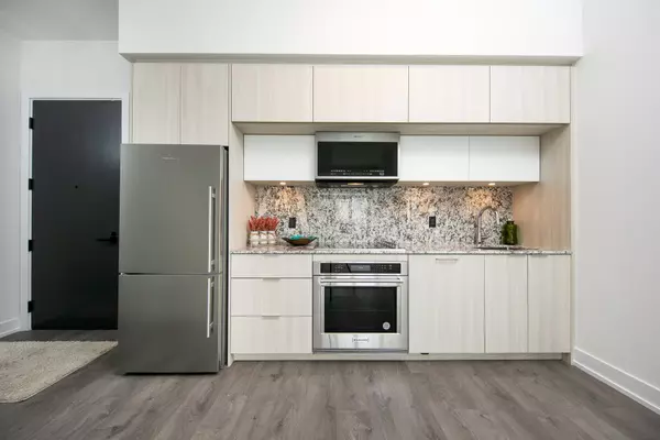 Toronto C15, ON M2J 0H6,25 Adra Grado WAY #1531