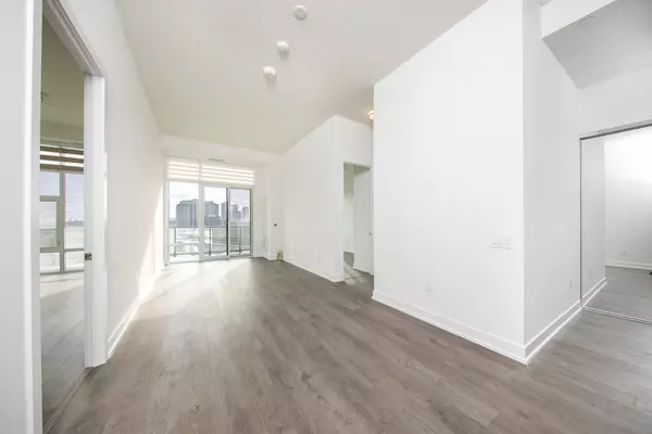 Toronto C15, ON M2J 0H6,25 Adra Grado WAY #1531