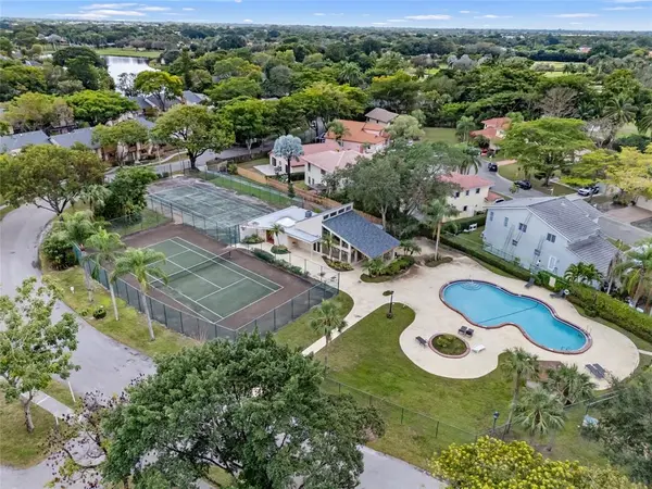 Plantation, FL 33324,225 Wimbledon Lake Dr #225