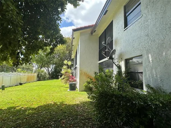 Coral Springs, FL 33065,11676-11690 NW 45th St