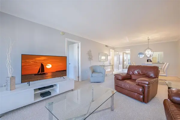 Lauderhill, FL 33319,3920 Inverrary Blvd #604-C