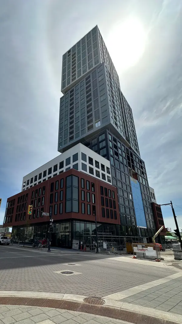 39 Mary ST #1201, Barrie, ON L4N 1S9