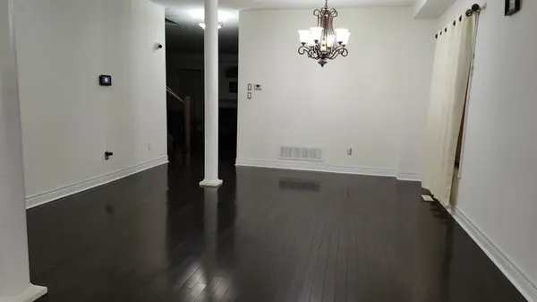 Brampton, ON L6Y 0K5,80 Tatra CRES #2