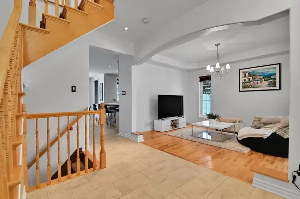 Blossom Park - Airport And Area, ON K1V 1W3,702 Mud Creek CRES