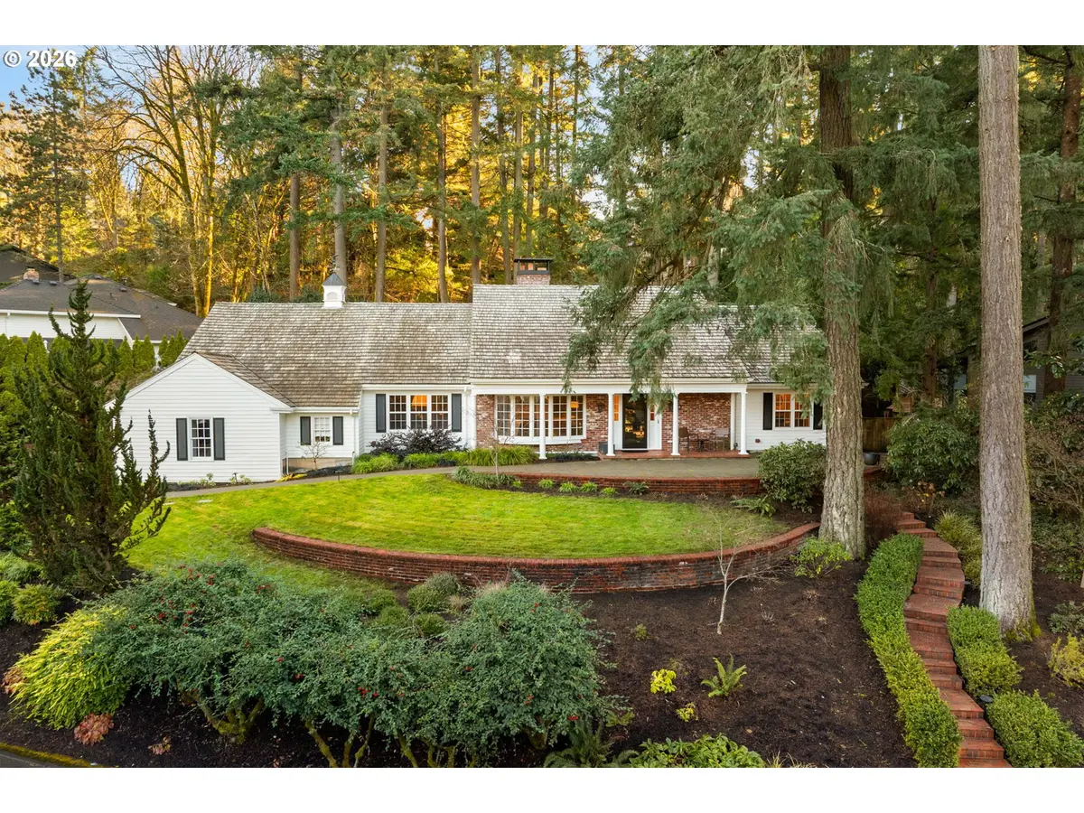 Lake Oswego, OR 97034,39 HILLSHIRE DR