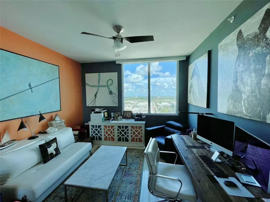 Fort Lauderdale, FL 33301,315 NE 3rd Ave #2107