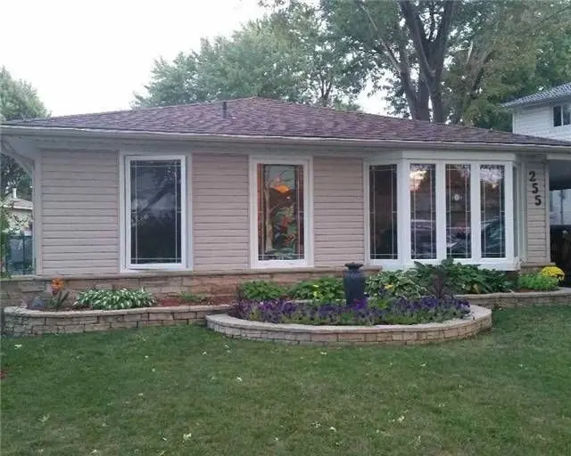 Brampton, ON L6W 2K9,255 Bartley Bull Pkwy