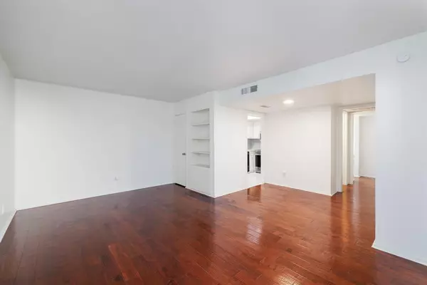 Dallas, TX 75244,12810 Midway Road #1033