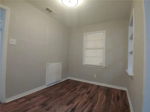 Dallas, TX 75216,2347 Village Way