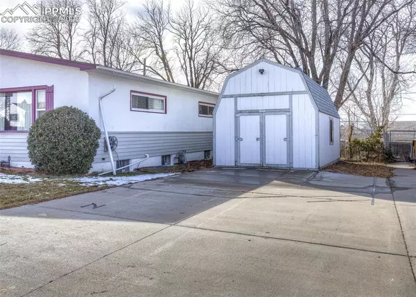 Pueblo, CO 81001,1613 Alexander CIR