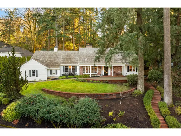 39 HILLSHIRE DR, Lake Oswego, OR 97034