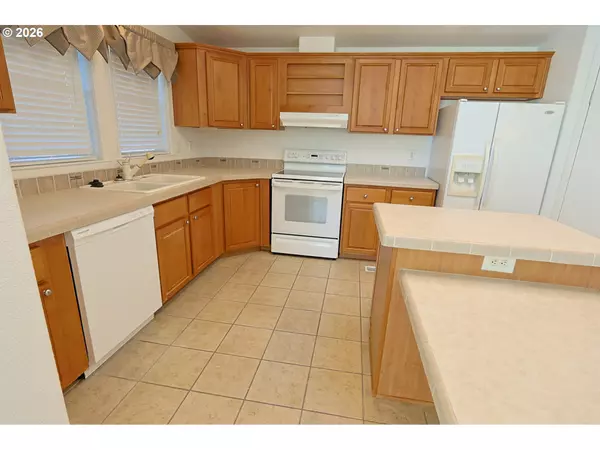 Coos Bay, OR 97420,752 DENISE PL