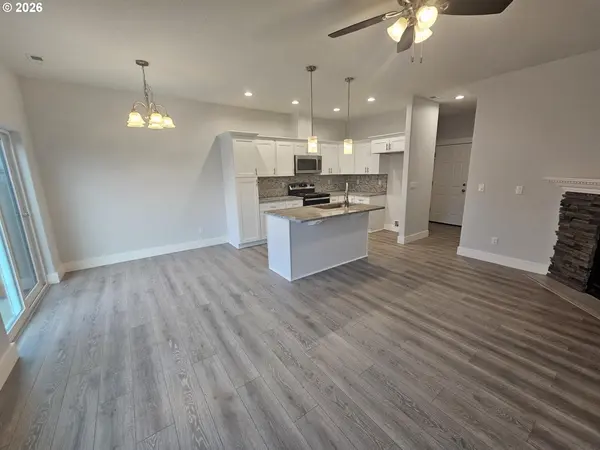 St Helens, OR 97051,451 N 12th ST