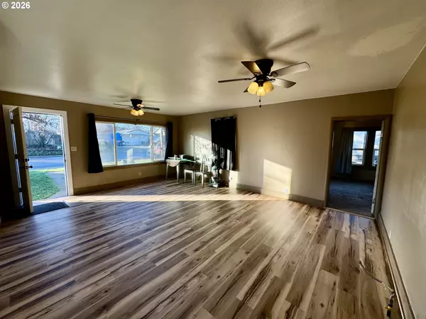 Medford, OR 97501,506 W CLARK ST