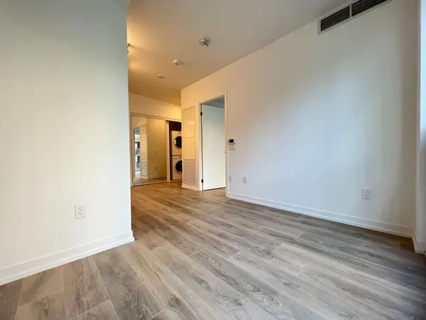 Toronto C08, ON M5B 0C5,82 Dalhousie ST #901