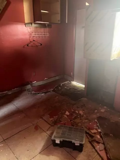 Miami, FL 33142,2956 NW 49th St