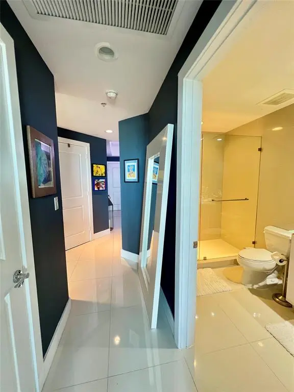 Fort Lauderdale, FL 33301,315 NE 3rd Ave #2107