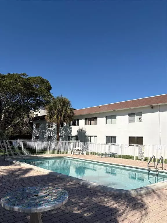 101 SE 6TH Ave #2, Pompano Beach, FL 33060