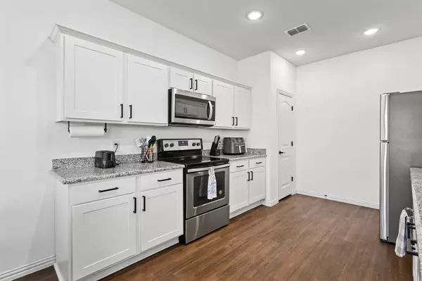 Waxahachie, TX 75165,1548 Woodlake Drive