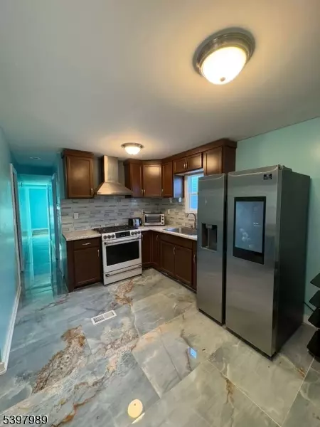 Moonachie Boro, NJ 07074,21 Helen