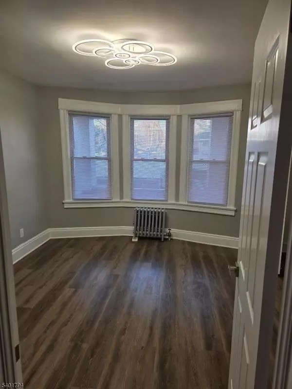 East Orange City, NJ 07018,47 Edgar St #2