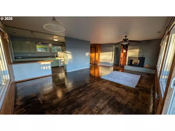 North Bend, OR 97459,515 STATE ST