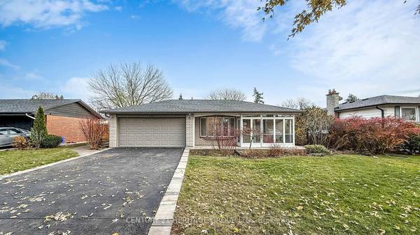 194 Sewell DR, Oakville, ON L6H 1E4