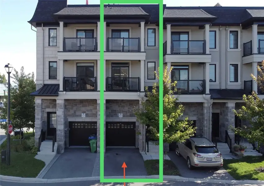 588 Rapids LN, Mississauga, ON L5G 0A9