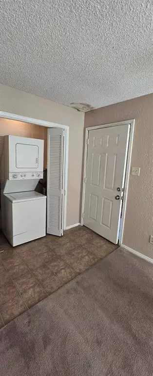 Dallas, TX 75243,9811 Walnut Street #301