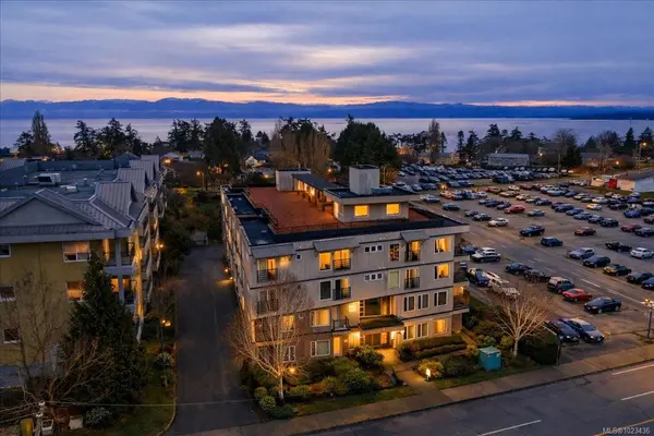 1405 Esquimalt Rd #213, Esquimalt, BC V9A 0A4