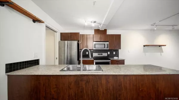 Esquimalt, BC V9A 0A4,1405 Esquimalt Rd #213