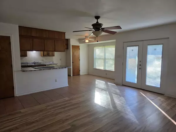 Azle, TX 76020,136 Richard Lane