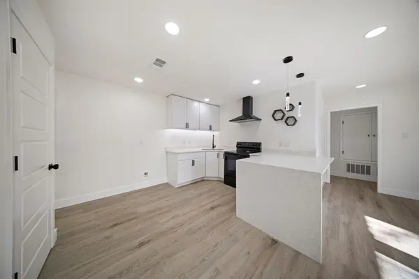 Arlington, TX 76010,1817 Newton Street