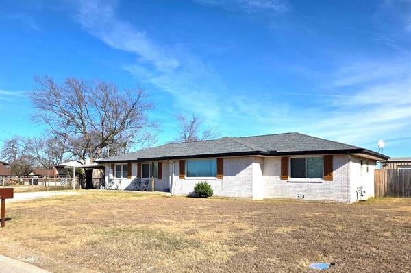 321 School House Road, Paradise, TX 76073