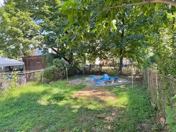 Prospect Park Boro, NJ 07508,206 N 6Th St