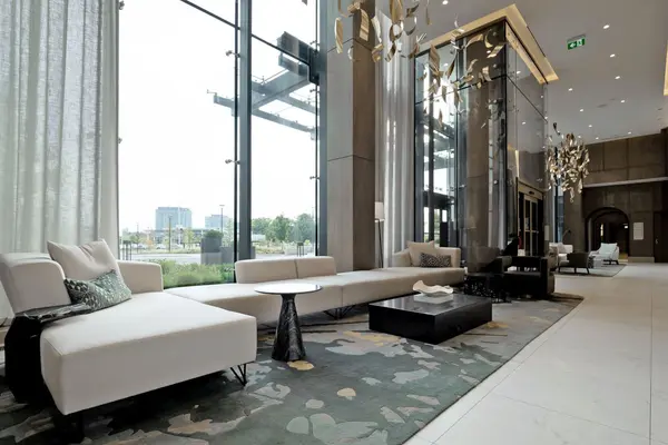 Toronto C13, ON M3C 0P7,30 Inn On The Park DR #222