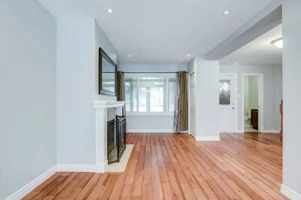 Mississauga, ON L5N 3W1,6359 Plowmans Heath N/A