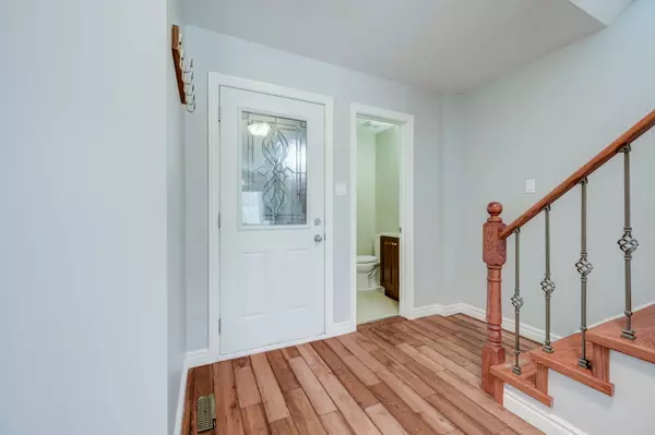 Mississauga, ON L5N 3W1,6359 Plowmans Heath N/A