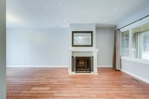 Mississauga, ON L5N 3W1,6359 Plowmans Heath N/A