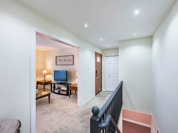 Brampton, ON L6T 3G5,25 Devonshire DR