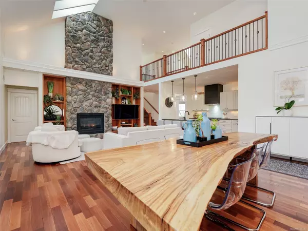 Langford, BC V9B 6T3,2196 Nicklaus Dr