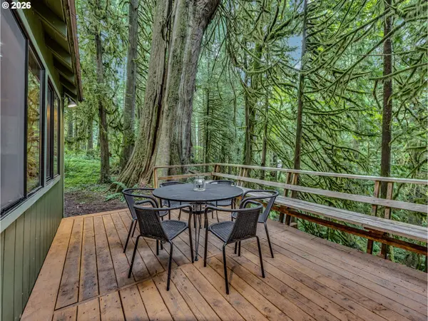 Rhododendron, OR 97049,26467 E HENRY CREEK RD