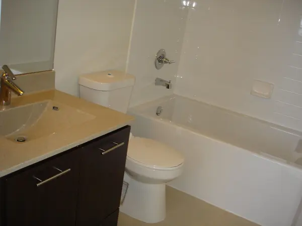 Toronto E07, ON M1S 0G3,125 Village Green SQ #3610